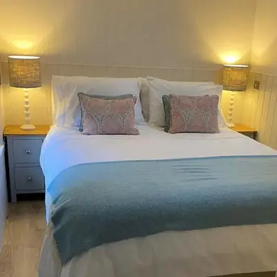 Hillview Cottage