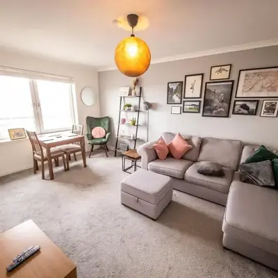 Tranquil 2Bed/2Bath Duplex Falkirk