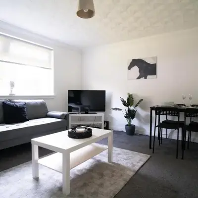 2 BDR Apt By Caledonia Luxe Stays Short Lets & Serviced Accommodation Airdrie