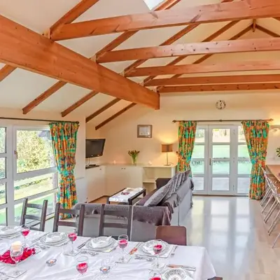 Stunning 7BR GardenVilla - Glasgow & Loch Lomond - Sleeps25 - PleasantHillScotland