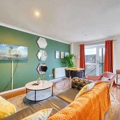 New Slick Finnieston Pad w/ Free Parking