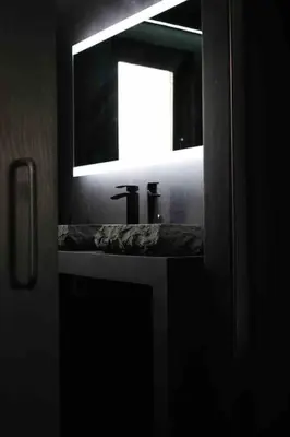 a bathroom with a sink with a mirror and a sink at Luxury Couples Get-Away Glasgow in Knightswood
