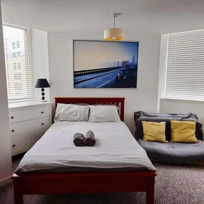 2 Bedroom Modern stylish Apt in Glasgow City Centre