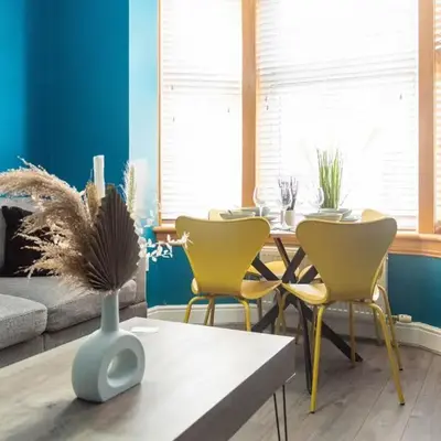 1 BDR Apt At Caledonia Luxe Stays Short Lets & Serviced Accommodation Paisley