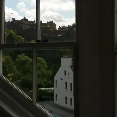 Rose Street 4 bedroom