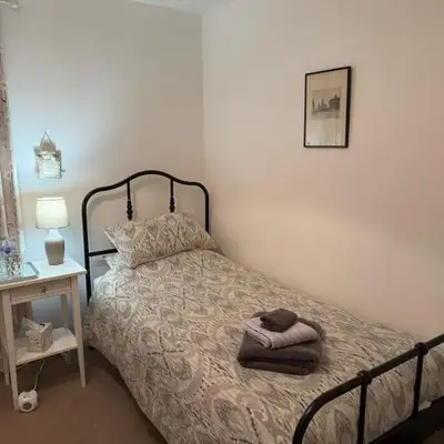 Single room with beautiful garden