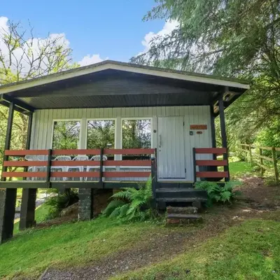 Lodge 6 - 
