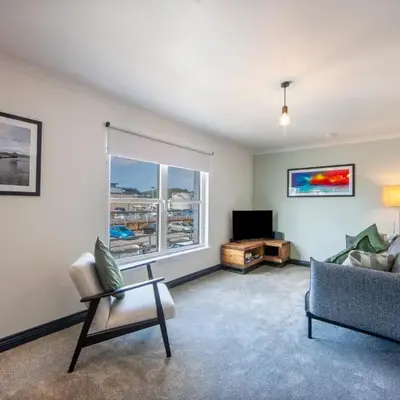Exceptional 2BD Apt - next to ferry & train station