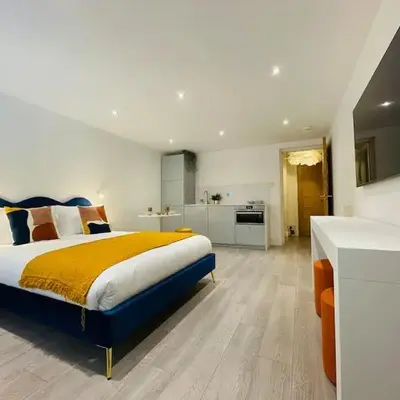 Designer Studio in Edinburgh with Free Parking
