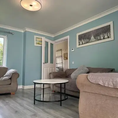 Glasgow Central guest house free parking
