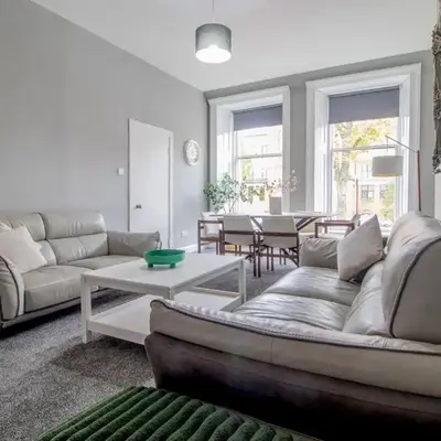Spacious Hillhead Haven - Pass the Keys