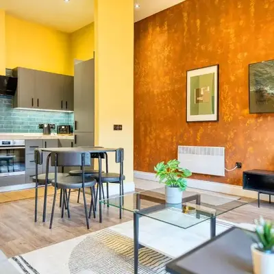 Spacious Central Station 2 Bed Apartment B3