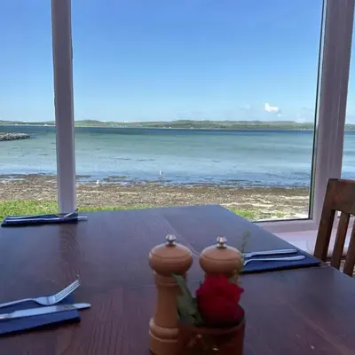 Lochside Hotel