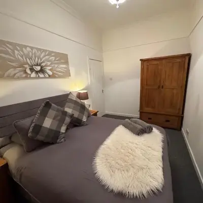 Hillhead Apartment