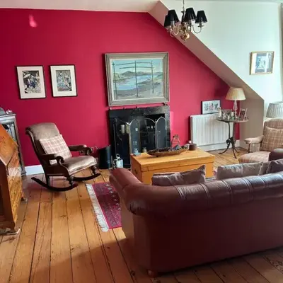 Stunning 2-Bedroom Georgian Flat