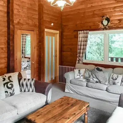 Grouse Lodge