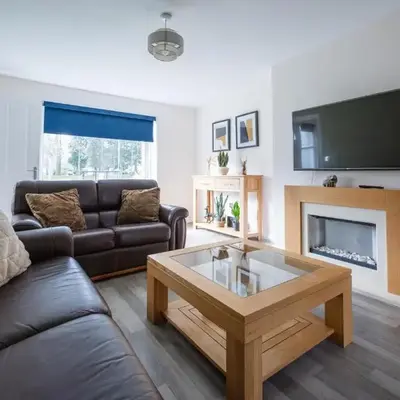 3-Bed Home Near Town Center