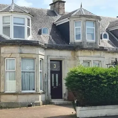 5 Bedrooms Sleeps 10 Full Kitchen Parking