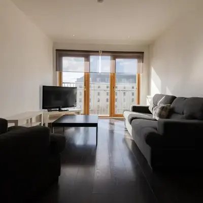 Argyle Apartment