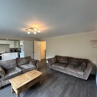 2 Bed & 2 Bath-Flat-Driving Distance to Edinburgh