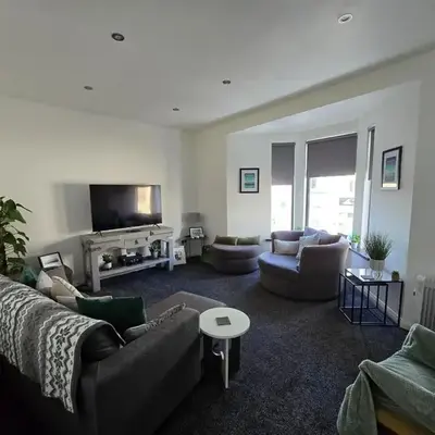 Central Portrush Townhouse available for Open Golf