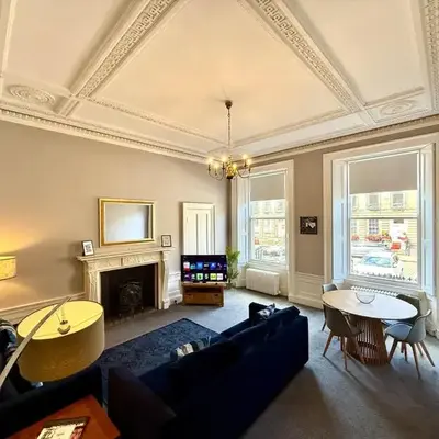New Town luxury 1 bed apartment