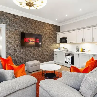 Prime Central Edinburgh 2 bed