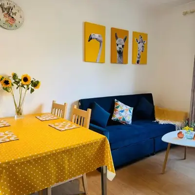 Murrayfield Maindoor flat with Free parking and Great Public transports Link