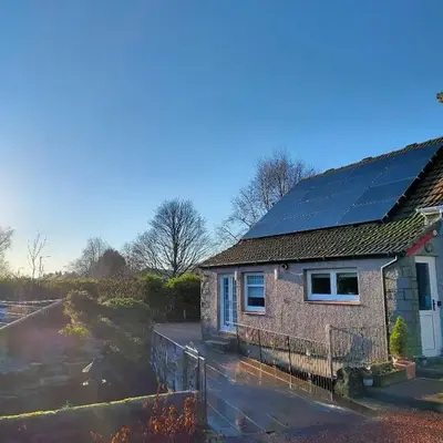 The Old Smiddy Cottage and Apartment