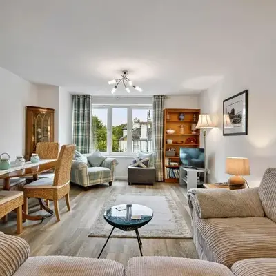 Finest Retreats - Riverside View