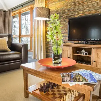 2 Bedroom detached lodge overlooking Loch Lomond