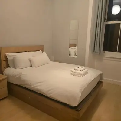 Comfy Semi-Central Stay near Entertainment Park