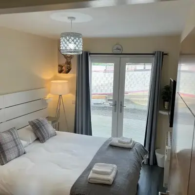 Canal View Cottage