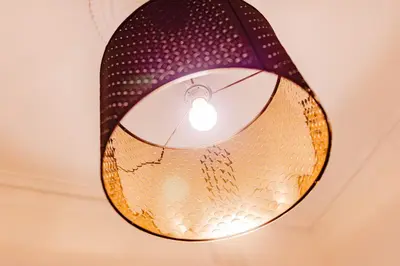 a ceiling light hanging from a ceiling at Welcoming Home In Renfrew, Near Glasgow Airport - Bonnie Lodgings in Renfrew