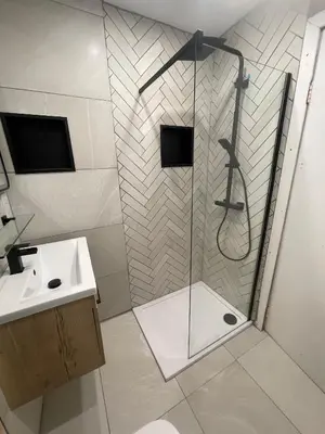 a bathroom with a shower and a sink at West-End 2 Bed Flat Entire Place w Free Parking in Glasgow