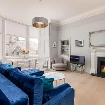 Victorian Apartment - city centre - free car space