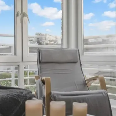 Cozy Edinburgh 2BR with CAR parking