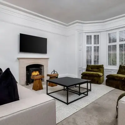 Stirling Edwardian House - Fireplace
