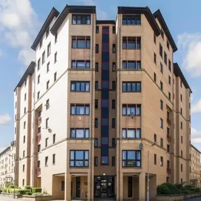 Stylish 2 Bed Duplex with Balcony & Parking Merchant City