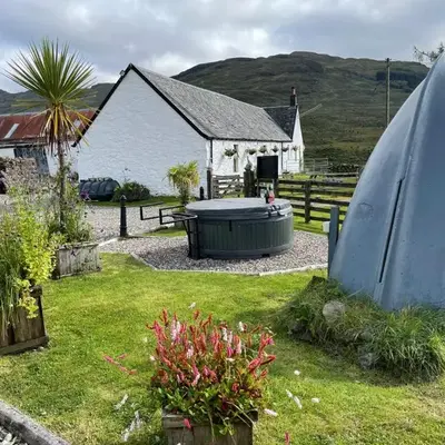 Garrison Farm with Hot Tub