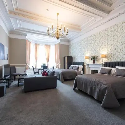 Grosvenor Suites