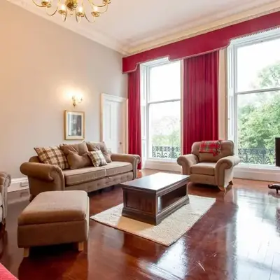 JOIVY Spacious Apt in New Town Prime Location