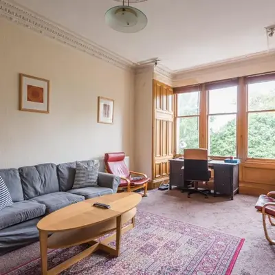 3 bed overlooking meadows park