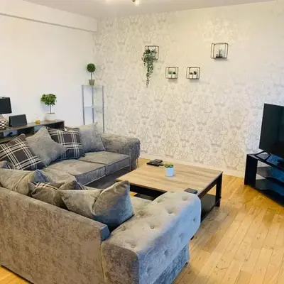 Modern 2 Bed Apartment