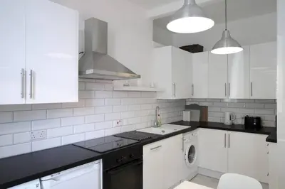 Gallery image of Beautiful Scandi-Inspired one bed in Stockbridge in Edinburgh