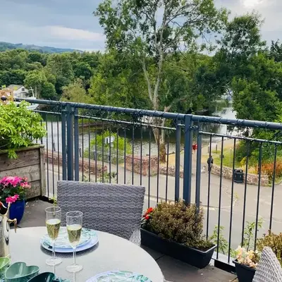 Riverside View Apartment in Balloch