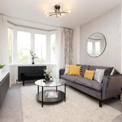 JOIVY Modern 1 bed Flat in West End