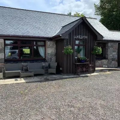 Snowberry Cottages No1