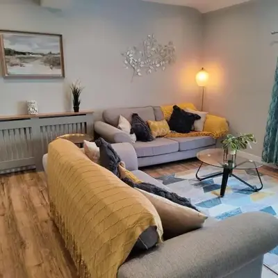Fabulous 2BD Maisonette Dunfermline