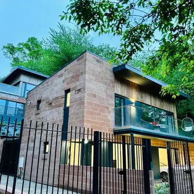 DESIGNER HOUSE - University of Glasgow / Central Glasgow 'Hillhead' West End G12 - Luxurious & Contemporary Detached House / Terrace / Garden / 'electric car charging' Garage Parking
